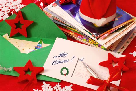 send holiday cards to family